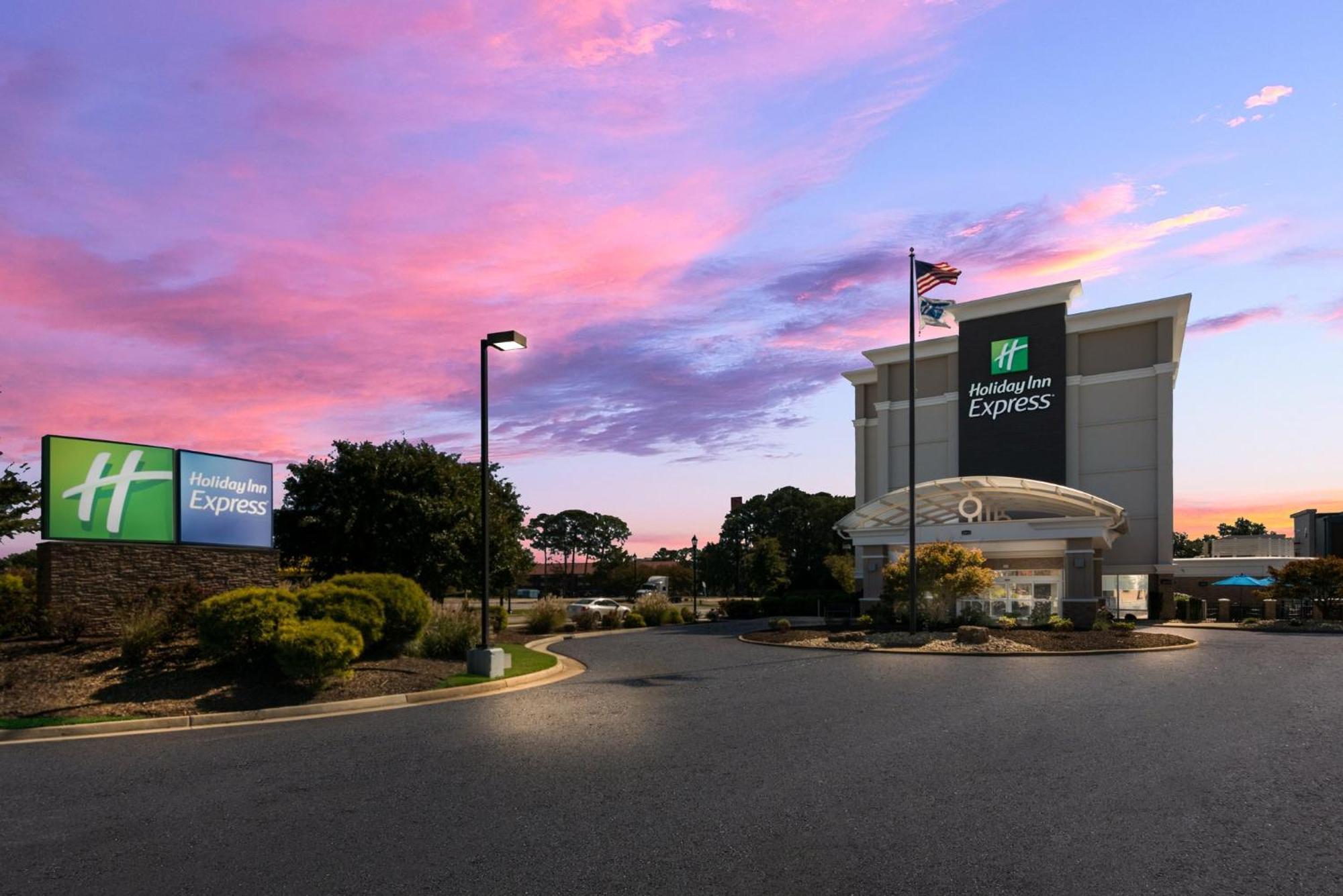 Holiday Inn Express Hotels- Hampton By Ihg Kültér fotó